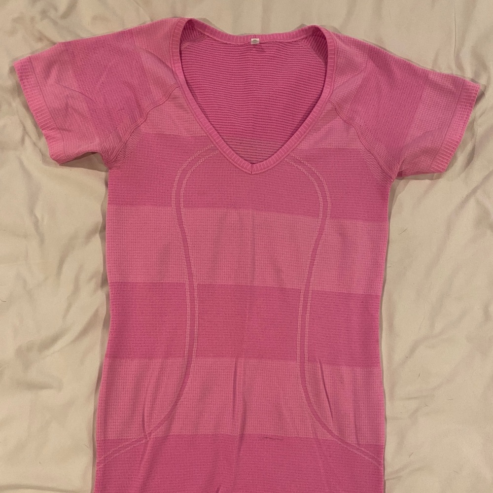 Pink Lululemon vneck, size 6!